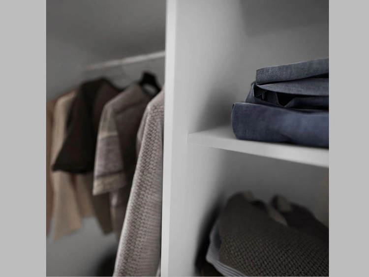 Szafa dwudrzwiowa z drzwiami przesuwnymi, nadstawką i lustrami 254 cm Nuveo Biały połysk