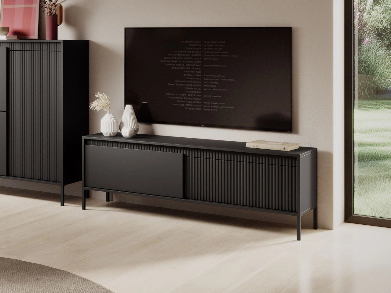 Szafka pod telewizor z drzwiczkami 153 cm Sorano Czarna