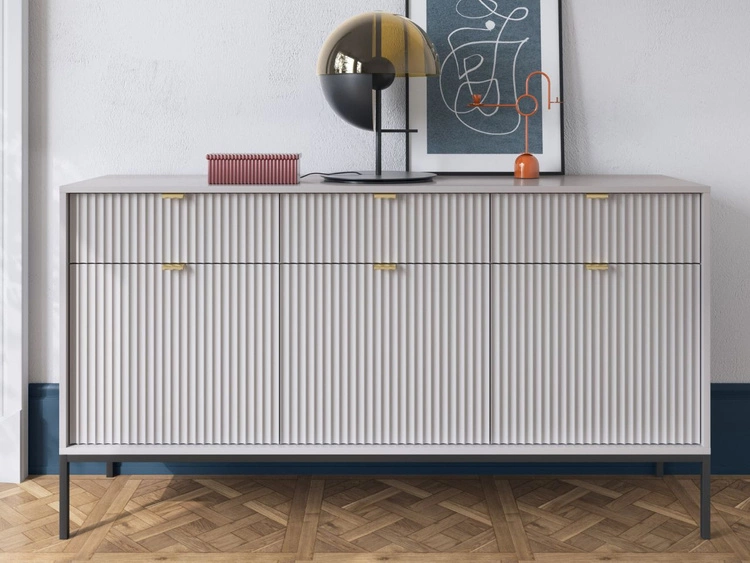 Komoda z drzwiami i szufladami Amber szara na czarnych nogach