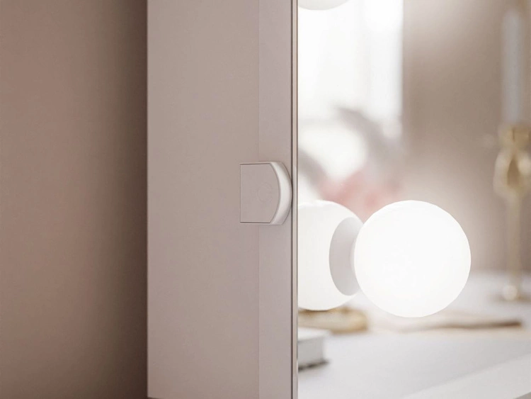 Toaletka glamour z szufladami, lustrem i oświetleniem LED Brisa biały połysk