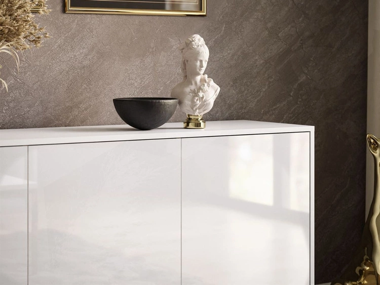 Trzydrzwiowa komoda 154 cm w stylu glamour na czarnym stelażu Vivance biały połysk
