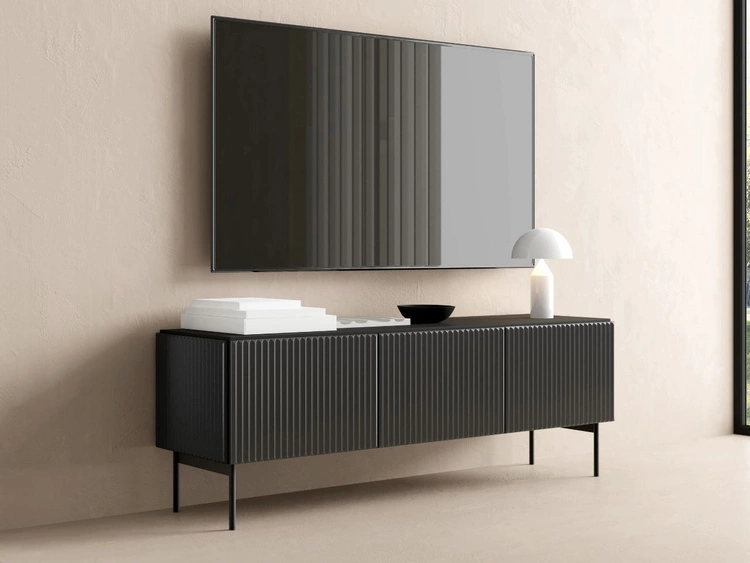 Szafka RTV z trzema drzwiami Qualita Czarna