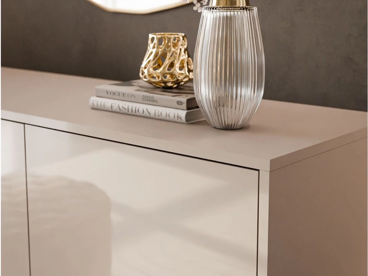 Trzydrzwiowa komoda 154 cm w stylu glamour wisząca Vivance kaszmir połysk