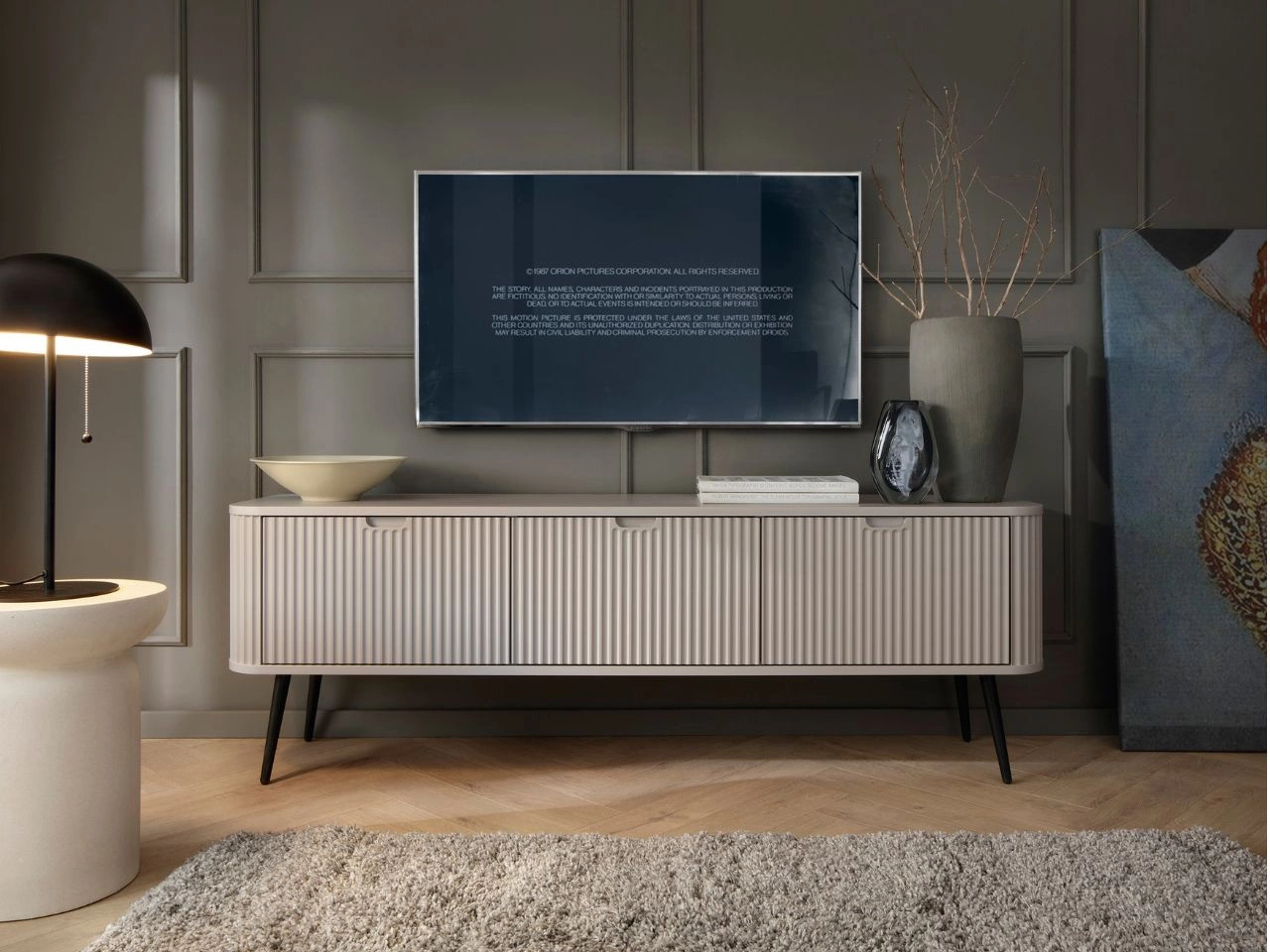 Szafka pod telewizor z drzwiczkami na złotych nogach Viva Beżowa